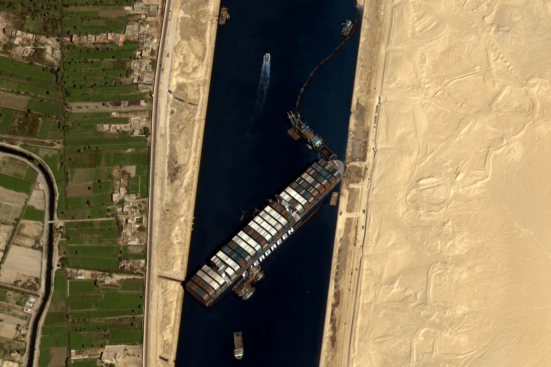 Microsoft Flight Simulator: How to Install Latest mod featuring the cargo ship stuck in the Suez Canal