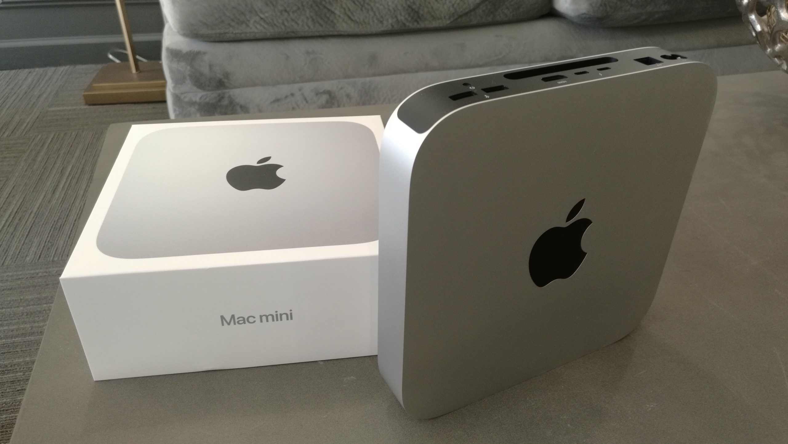 Apple Mac mini with M1 chip features!
